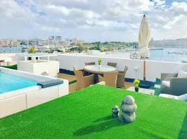 Gzira Seaview Duplex with infinity pool