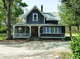Beach House, hotel in Oak Bluffs