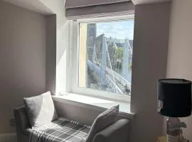 River-View Loft, sleeps 4, with parking