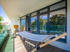 Family Apartment with 2 bedrooms, huge balcony, Free parking, 10 minutes walk to Main Square and Kazimierz District