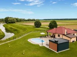 Stunning Home In Pitomaca With Wifi