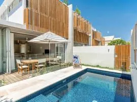Driftwood Three - Villa With Pool Clarks Beach