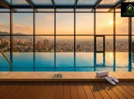 Luxury Penthouse With a Rooftop Pool & 24h Gym, Near Zona G!