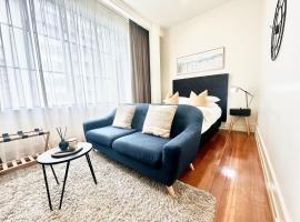 Comfort Studio Getaway with Pool and Gym, hotel v Aucklandu