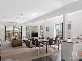 Relaxing Family Home in Cowes