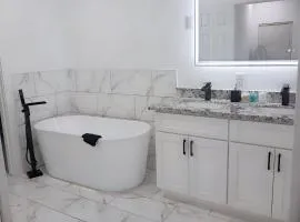 The Houston Grand Retreat 20 Mins from Downtown