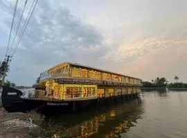 Lake Queen Premium Luxury Houseboats