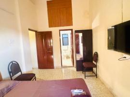 3 BHK Apartment on Main Road, hotel v destinaci Guirim