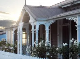 Luxury Village Villa 200metres from Village