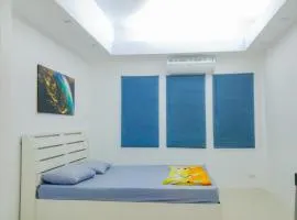 Studio in townhouse with private bath room and kitchenette