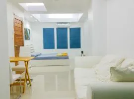 Studio in townhouse with private bath room and kitchenette