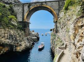 Villa dei Saraceni, hotel de platja a Furore