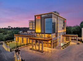 Hilton Garden Inn Jabalpur, hotel con alberca en Jabalpur