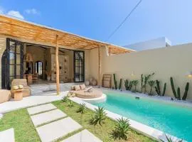Casa Mimosa - 2BR Mediterranean Villa-Getaway Near Beach&Cafés