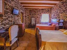Confortable Alojamiento con Piscina y Estilo