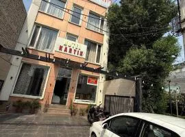 Hotel kartik