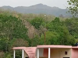 Corbett Jungle Inn, The Man Eater of Mohan River Track, Ranikhet Road,Muhan,Dhikala Range opposite Mohan Eco Safari Zone Jim Corbett National Park, Ramnagar