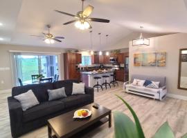 Luxury 800 Sq Ft 1 bedroom Suite Full Large Kitchen Free Laundry: Keaau şehrinde bir otel