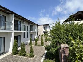 Cottages - Townhouses, hotel v destinaci Ureki