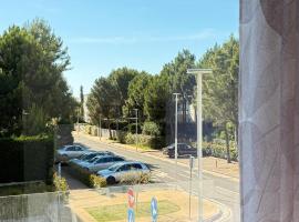 Vala Mar Apartments by Four C, hotel v destinaci Hamallë