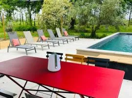 La Casa M-maison idéale pour groupes familles amis 12 personnes au calme avec piscine