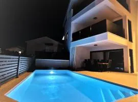 Luxury apartment Marco Polo with a private swimming pool with salt sea water
