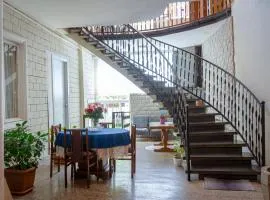 Anna's Guest House