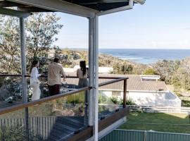 Rennies Beach House - Luxe Coastal Stay, hotell i Ulladulla