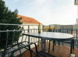 Steps from the Beach Sunny 4 Person Apartment Jurkin Number two