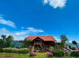 Săn Mây Coffee and Homestay Măng Đen, ξενοδοχείο σε Kon Von Kla