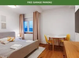 1 bedroom apartment with terrace and FREE parking near metro