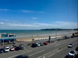 Marina Court