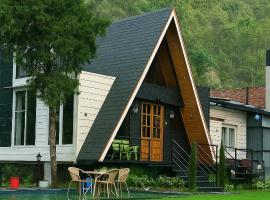 The Brookside Bungalow, hotel din Dehradun