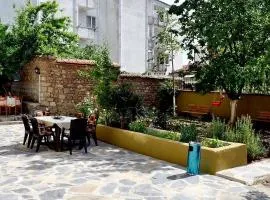 Adalı Pansiyon