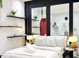 Colson - Best Find in Portsmouth, Sleeps 4, Centrally Located near City Centre, Gunwharf and University, Pool Table
