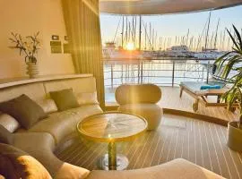 Luxury Floating Apartment - Amor
