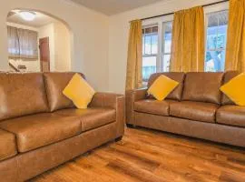 Soft Sheets & Sweet Dreams - 3 Bedroom Home with Driveway