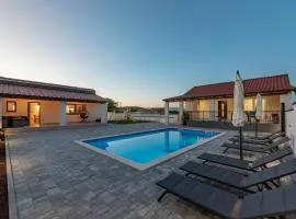 Villa Chivas ZadarVillas