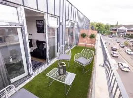 Brand-New Top-Floor Flat with Stunning Balcony & Parking