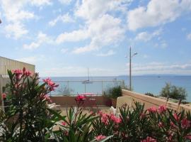 T3 spacieux face mer, climatisé, pour 4-6 pers avec parking - FR-1-803-3, hotel i Le Lavandou