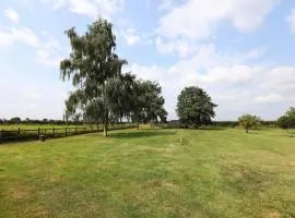 Longscroft Lodge - Sleeps 4