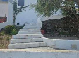Acogedora casa en primera línea de mar Cadaqués