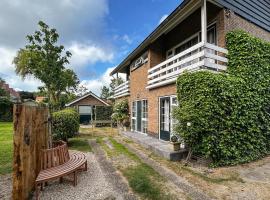 1 Bedroom Nice Apartment In Zoutelande, hotel en Zoutelande