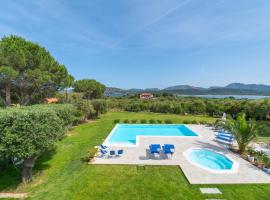 Villa Tyra, hotel v destinaci Cugnana