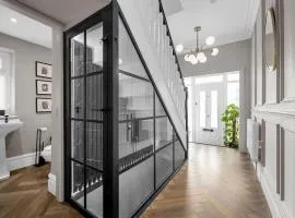 City SuperHost Hale Family Home