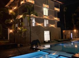 New Nadeesha Hotel, hotel v destinaci Nikawatawana