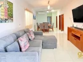 Spacious Downtown Stay 6 Blocks from Malecón
