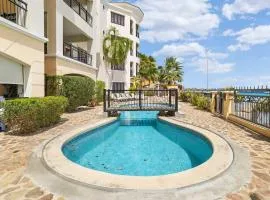 Elegancia Ocean View with Cooling Pool