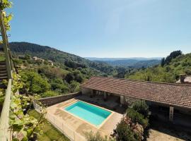 Gîte Chat Perché, hotel in Vals-les-Bains