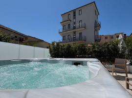Domus Marina - Egeo Apartment, Hotel in Mondragone